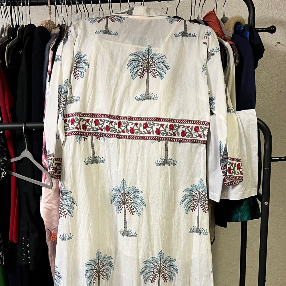Oliphant White Maxi Dress with Blue and Red Leaf Design - Picture 3 of 6